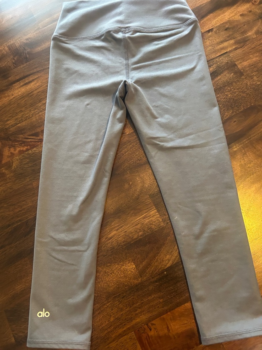 ALO Yoga Women’s High-Waist Gray Leggings with Wide Waistband